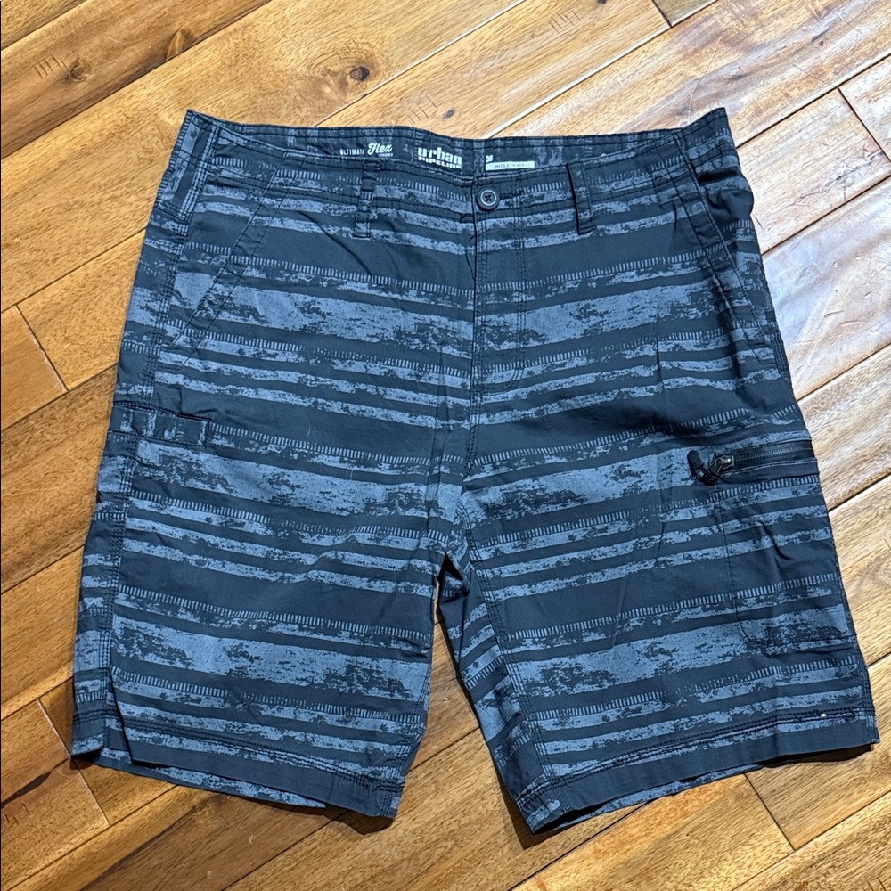 Urban Pipeline Black and Gray Flex Shorts